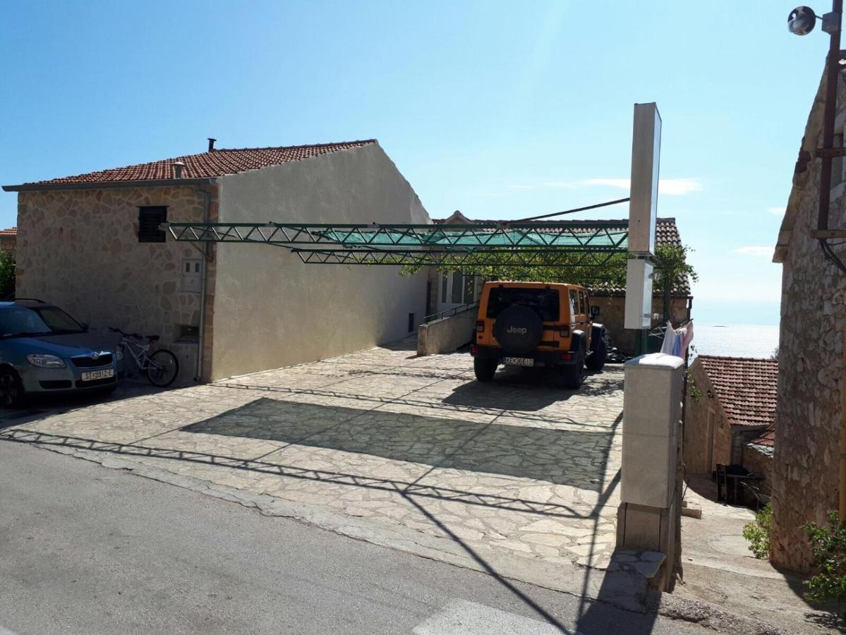 Apartments With A Parking Space Ivan Dolac, Hvar - 8753 Экстерьер фото